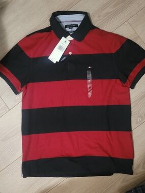 Tommy Hilfiger Men’s SIZE M Red and Black Horizontal Stripe Polo